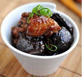 黑胡椒冬菇焖鸡