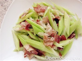西芹炒腊肉
