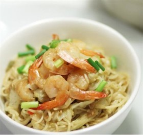 虾仁杂菜炒面
