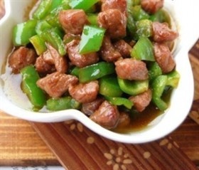 蚝油青椒牛肉丁