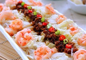 蒜蓉虾球蒸白菜