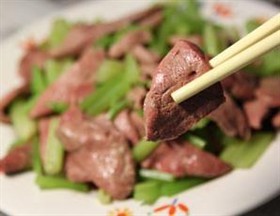 西芹炒猪肝