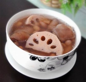 莲藕红枣章鱼猪骨汤