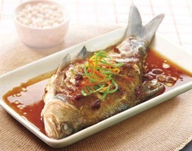 黄豆酱蒸鱼