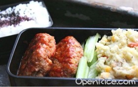 日式肉饼土豆沙拉便当