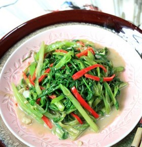 #母亲节#妈妈的味道の老干妈爆炒通心菜