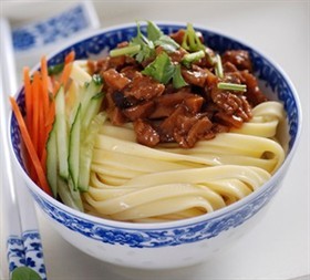 香菇肉酱鸡蛋面