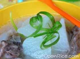 萝卜小排汤