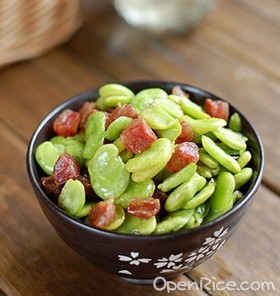 蚕豆炒腊肠