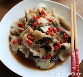 浇汁汆斑鱼