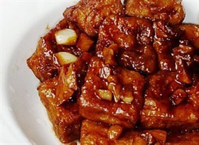 酱烧臭豆腐