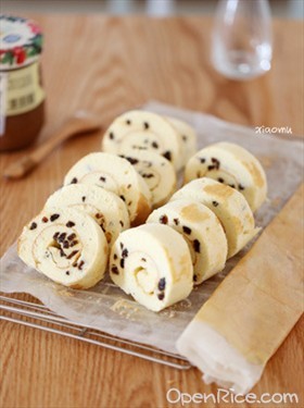 葡萄干蛋糕卷