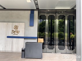 DEW LOUNGE